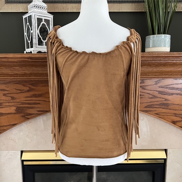 Charlotte Russe Women's Vintage‎ Faux Suede Fringe Top Sz. M - Picture 5 of 8